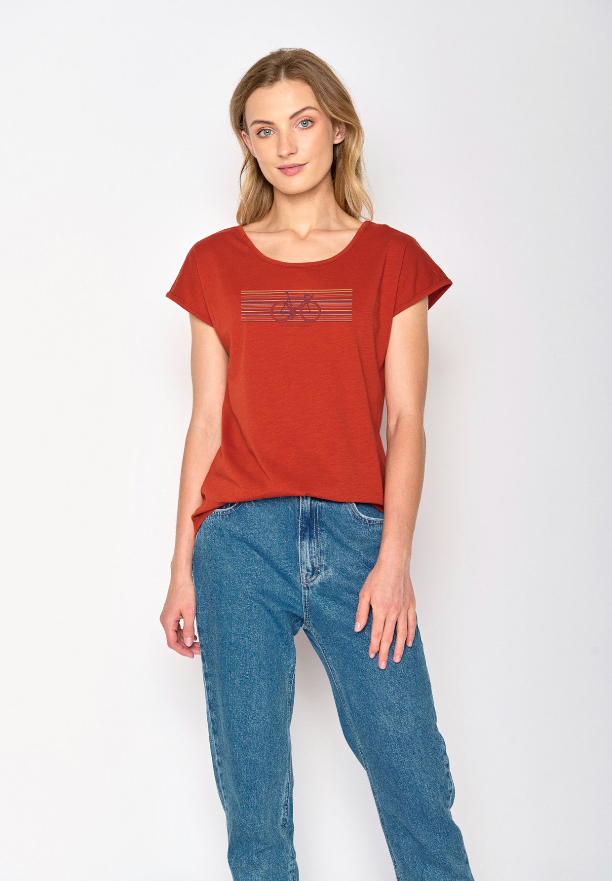 Clay Red: Lässiges T-Shirt aus Bio-Baumwolle für Damen [16982]