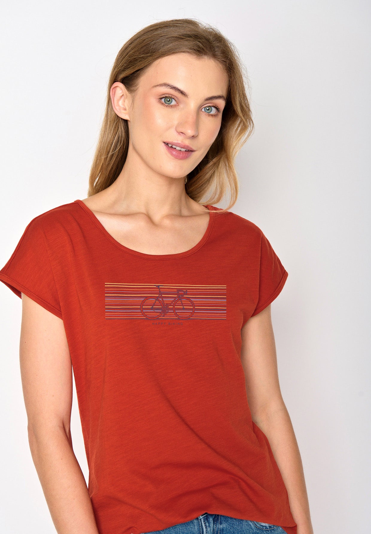 Clay Red: Lässiges T-Shirt aus Bio-Baumwolle für Damen [16984]