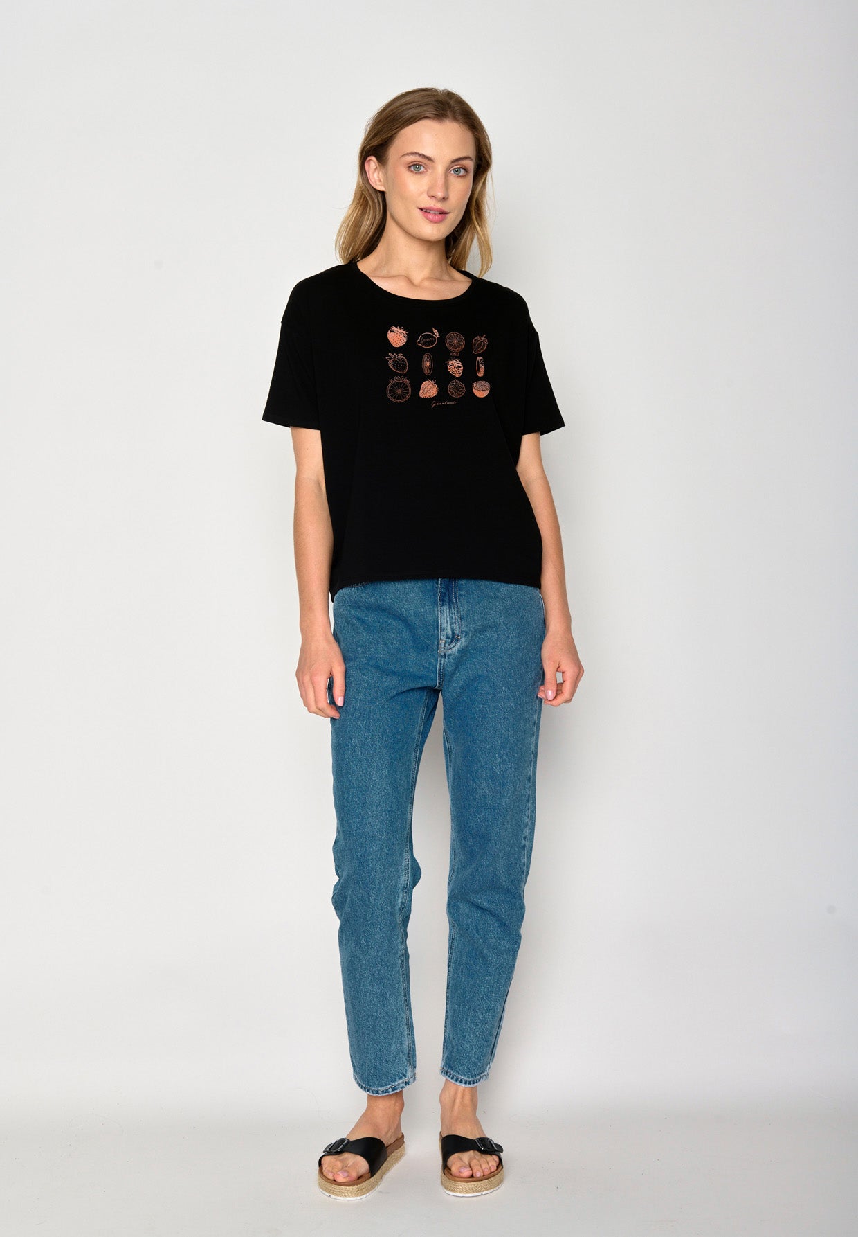 Black: Lässiges T-Shirt aus Bio-Baumwoll Mix für Damen [17049]