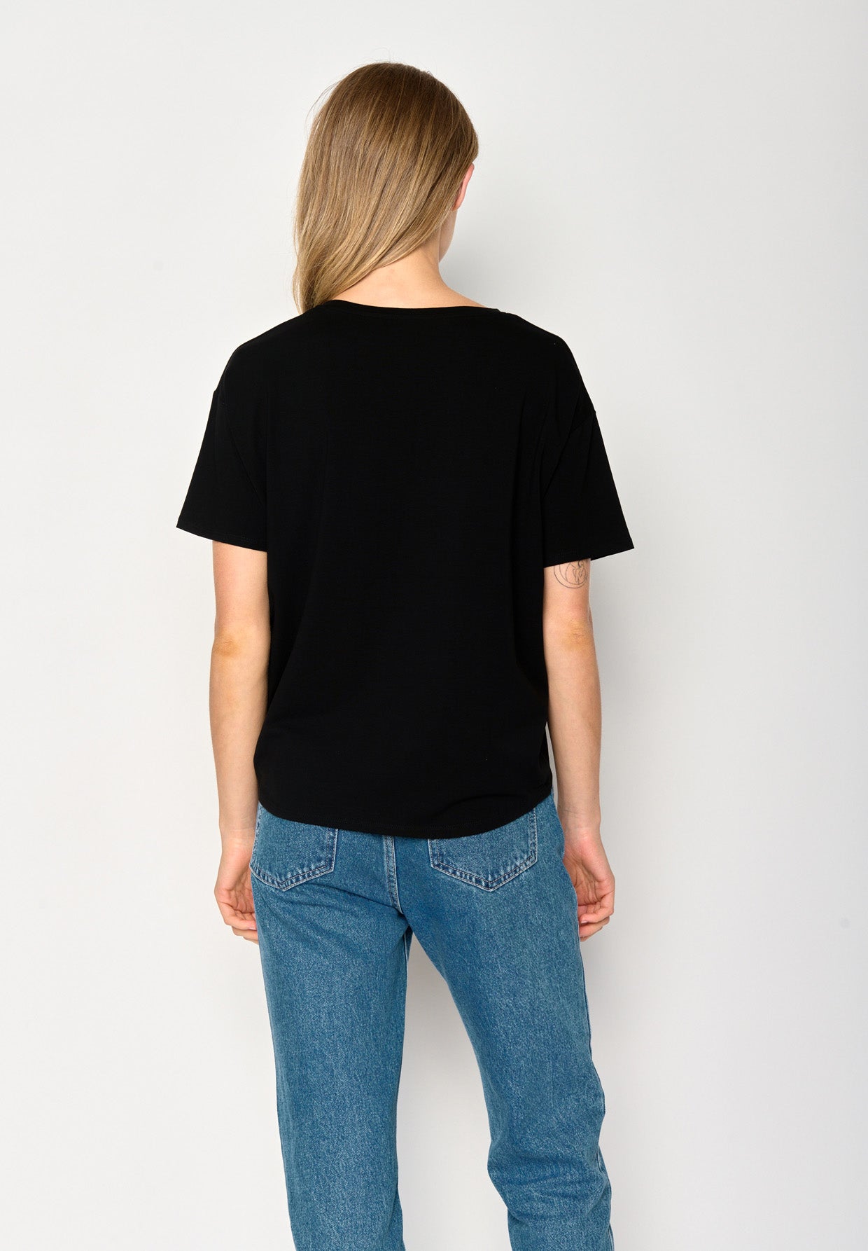 Schwarz:  Lässiges T-Shirt aus Bio-Baumwoll Mix für Damen [17051]