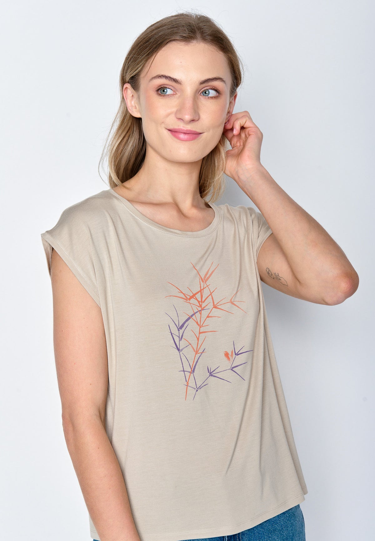 Latte: Lässiges Shirt aus LENZING™ TENCEL™ Mix für Damen [17139]