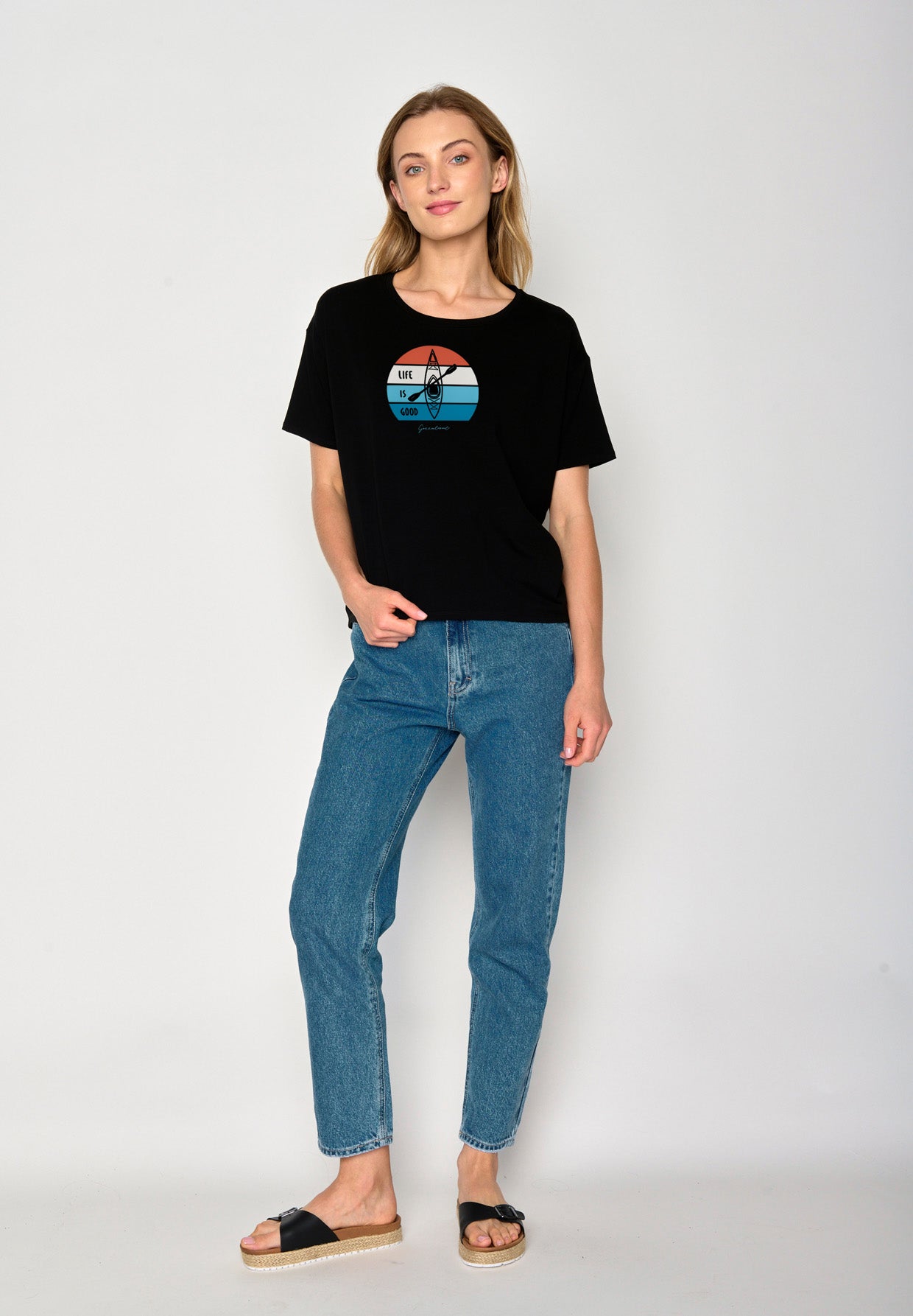 Black: Lässiges T-Shirt aus Bio-Baumwoll-Mix für Damen [17240]