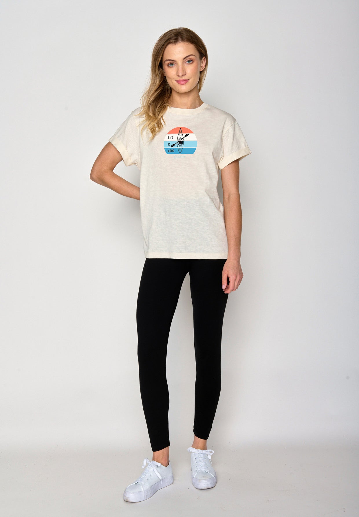 Creme White: Lässiges T-Shirt aus Bio-Baumwolle für Damen [17257]