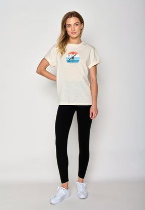 Creme White: Lässiges T-Shirt aus Bio-Baumwolle für Damen [17257]