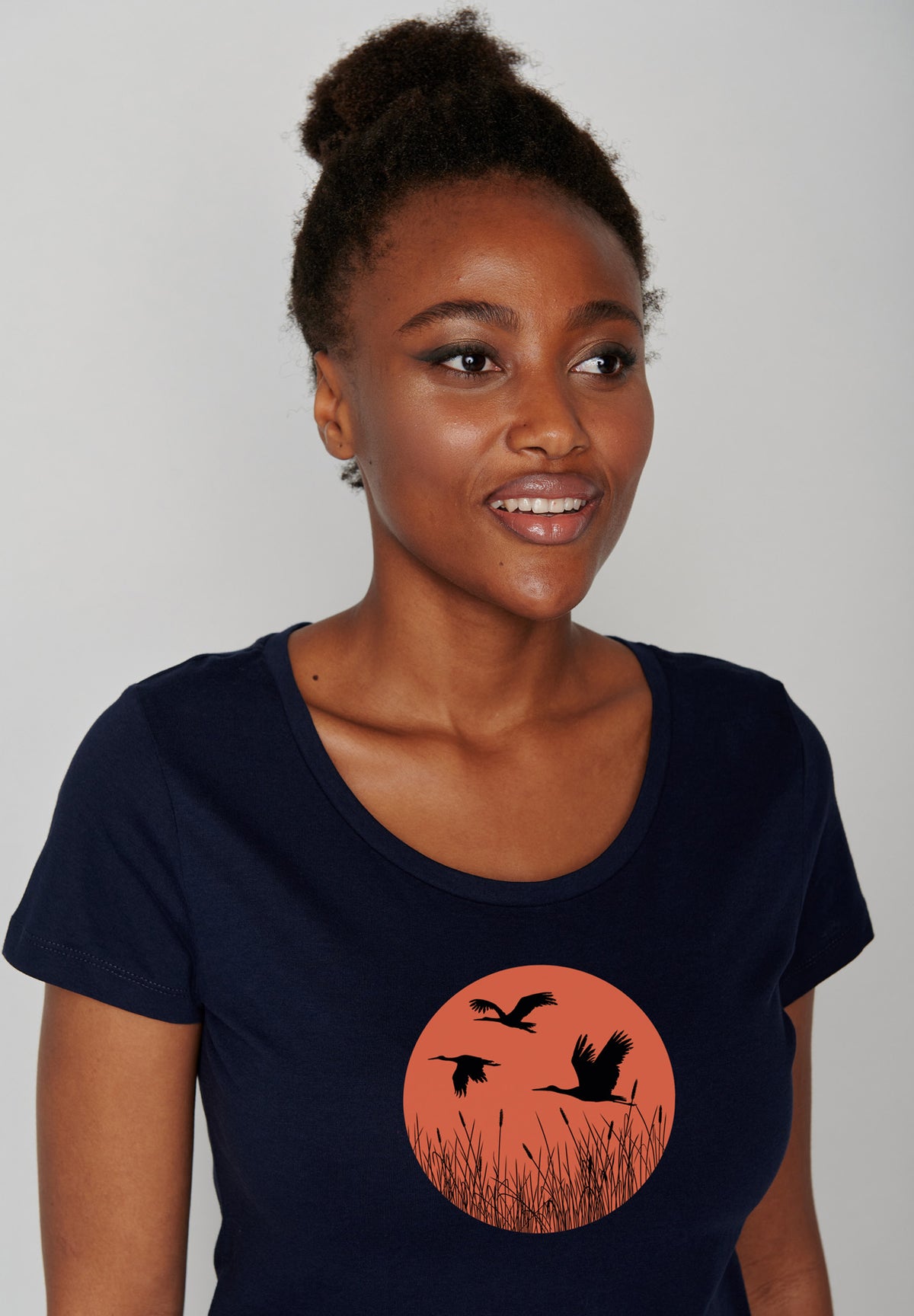 Navy: Sportliches T-Shirt aus Bio-Baumwolle für Damen [17341]