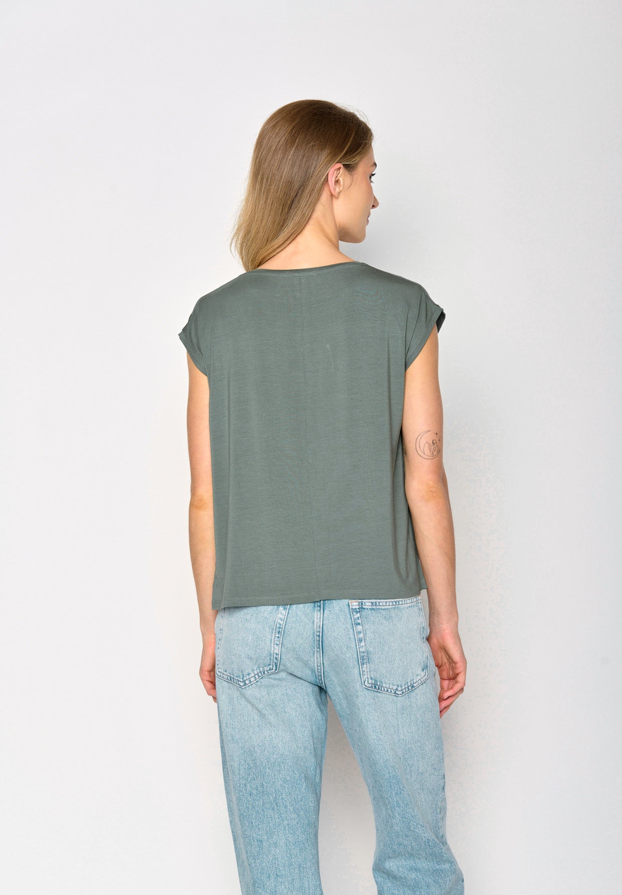 Dirty Olive: Lässiges Shirt aus LENZING™ TENCEL™ Mix für Damen [17359]
