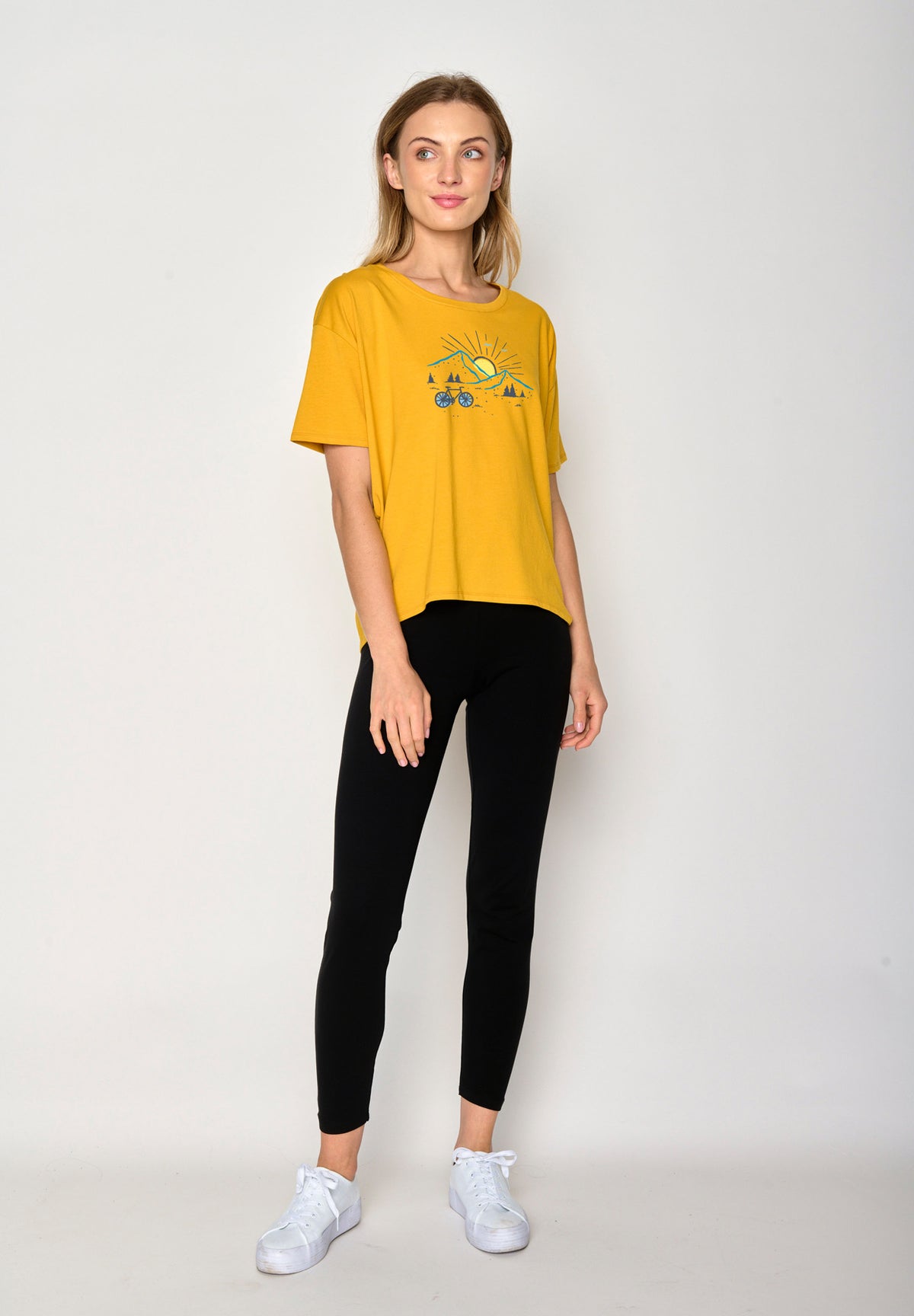 Golden Yellow: Lässiges T-Shirt aus Bio-Baumwoll-Mix für Damen [17363]
