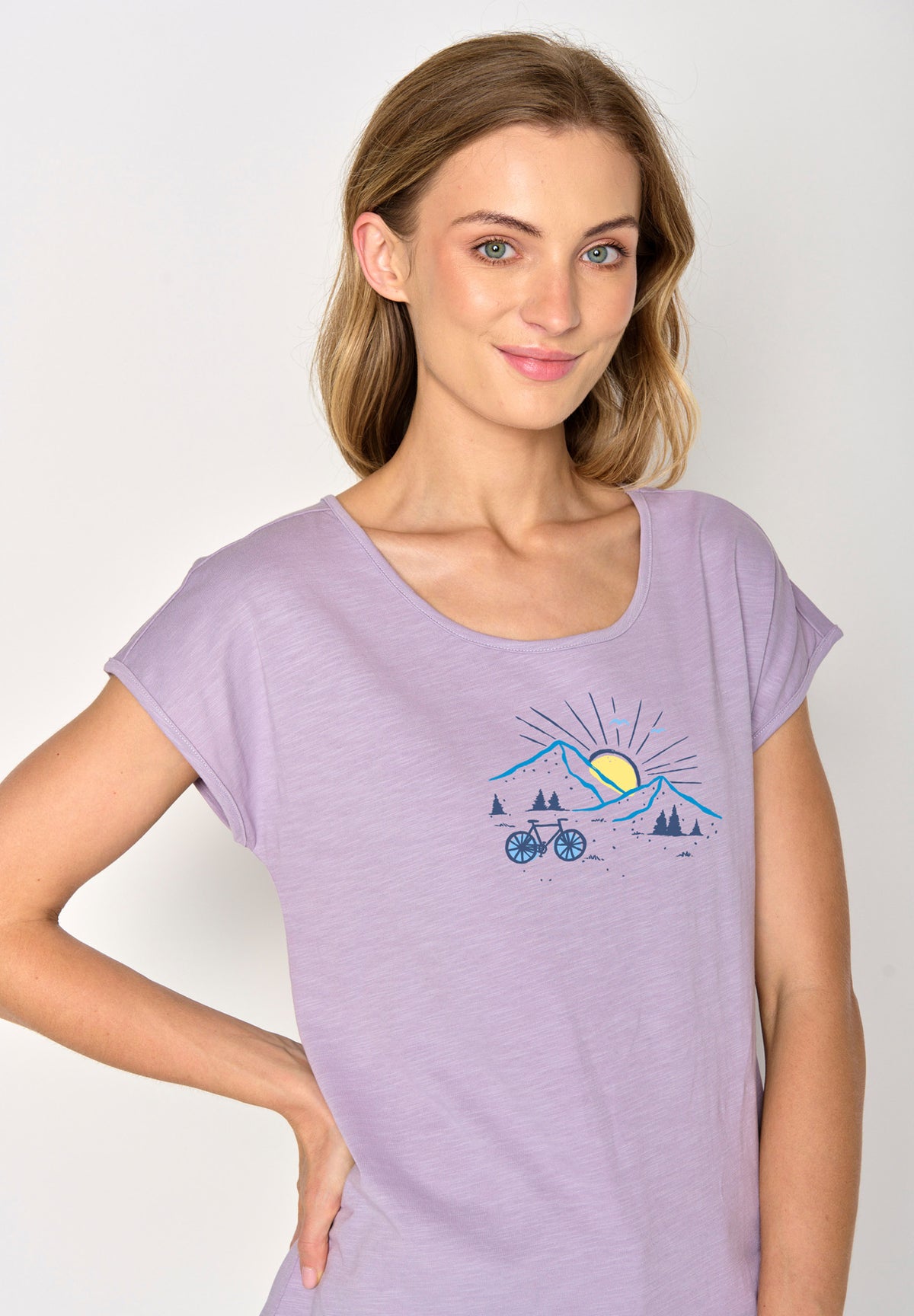 Lilac: Lässiges T-Shirt aus Bio-Baumwolle für Damen [17390]