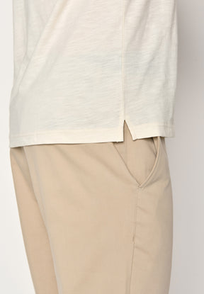 Creme White: Lässiges T-Shirt aus Bio-Baumwoll Mix für Herren [17401]