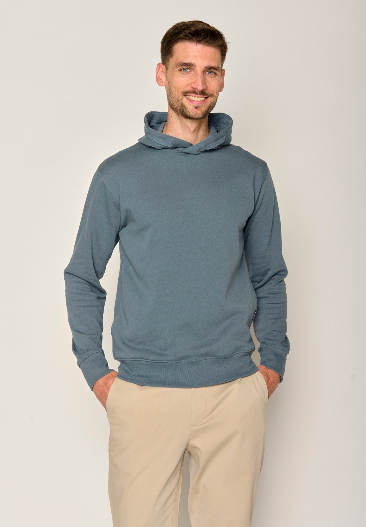Vintage Blue: Kuschliger Hoodie aus Bio-Baumwolle für Herren [17488]