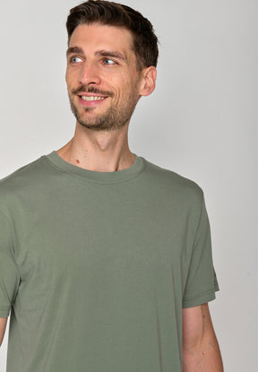 Pale Green: Lässiges T-Shirt aus Bio-Baumwolle für Herren [17552]
