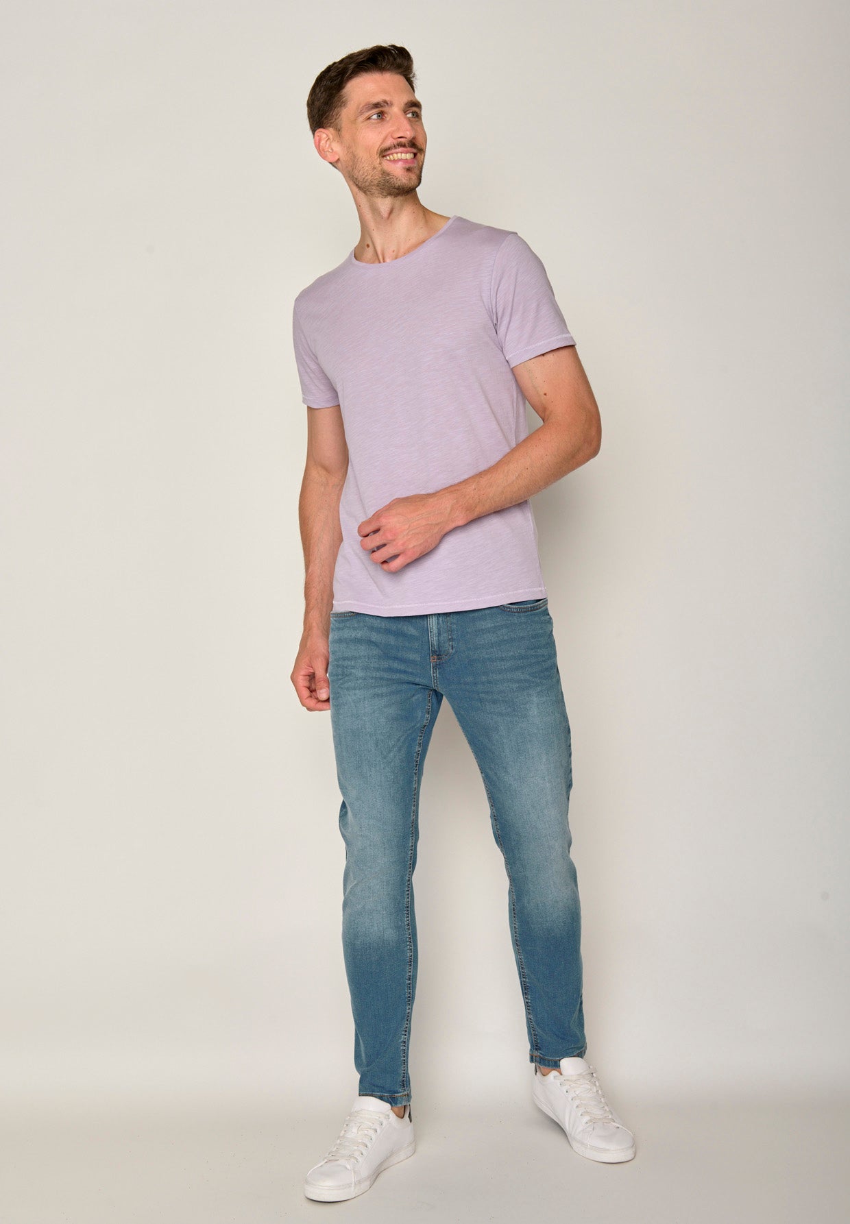 Lilac: Sportliches T-Shirt aus Bio-Baumwolle für Herren [17567]