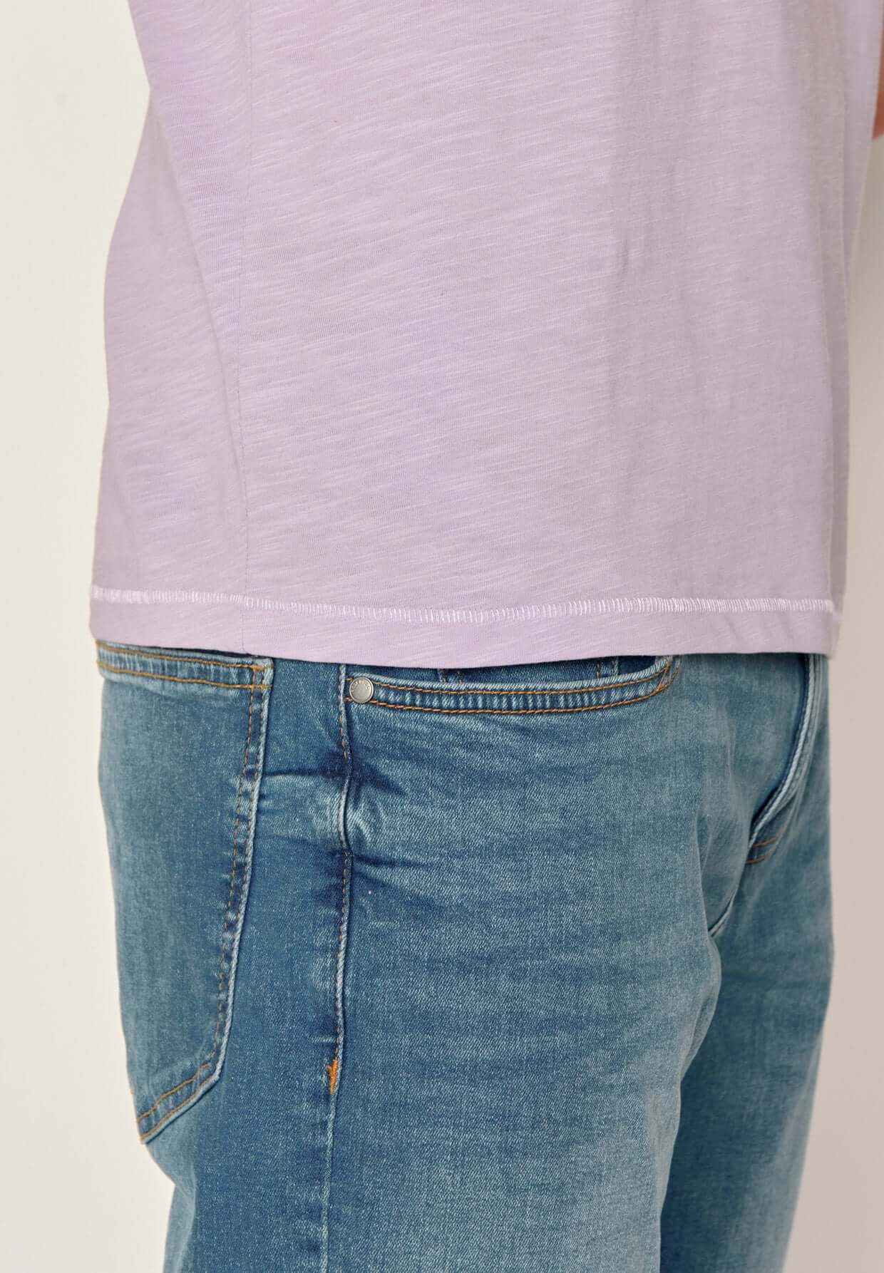 Lila:  Lässiges T-Shirt aus Bio-Baumwolle für Herren [17570]