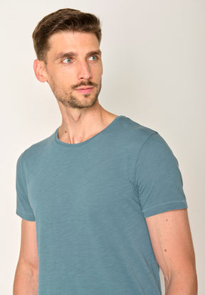 Sloppy Blue: Sportliches T-Shirt aus Bio-Baumwolle für Herren [17572]