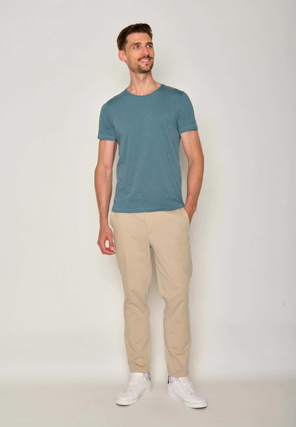 Blau:  Lässiges T-Shirt aus Bio-Baumwolle für Herren [17575]