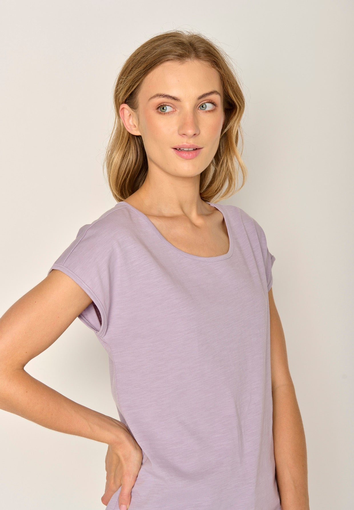 Lila:  Sportliches T-Shirt aus Bio-Baumwolle für Damen [17688]