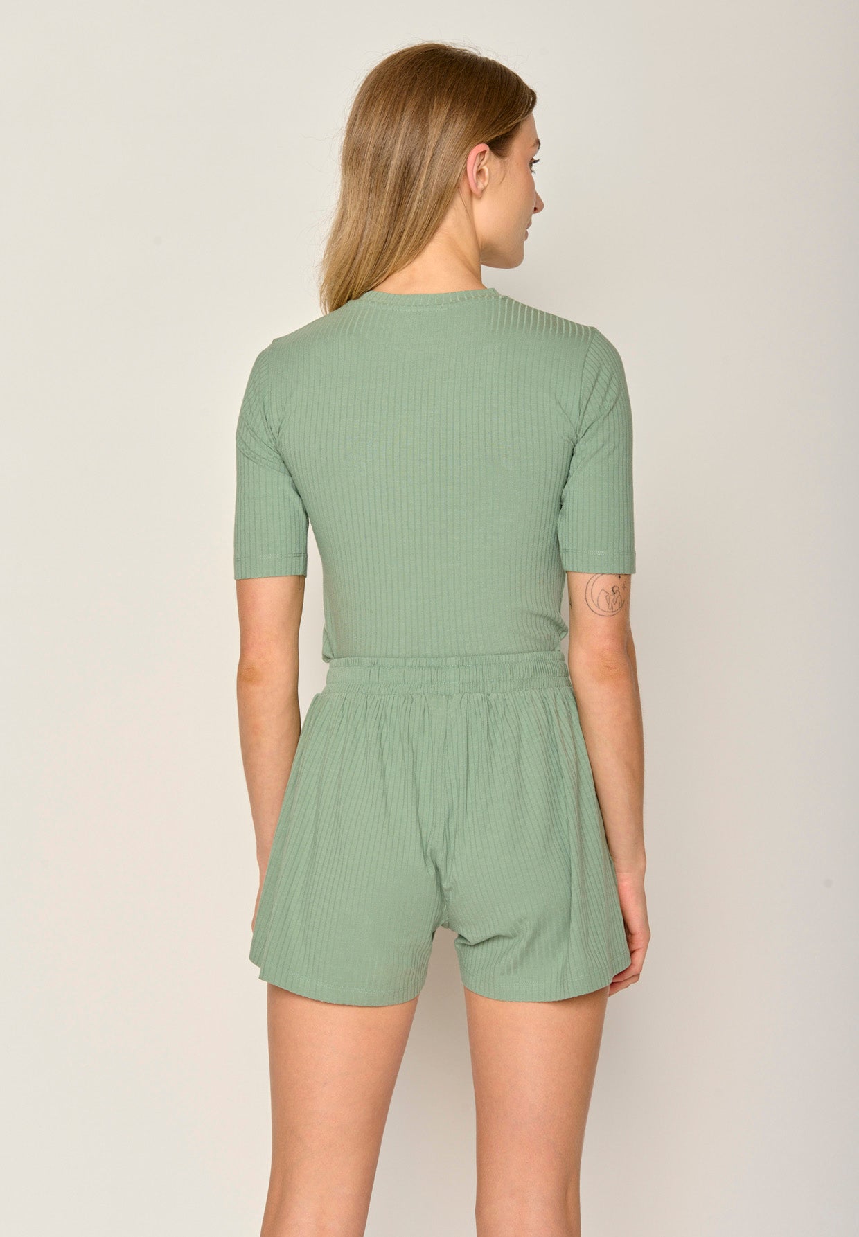 Pale Green: Sportliches Longsleeve aus LENZING™ TENCEL™ Mix für Damen [17814]