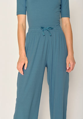 Sloppy Blue: Lässige Hose aus LENZING™ ECOVERO™ für Damen [17870]