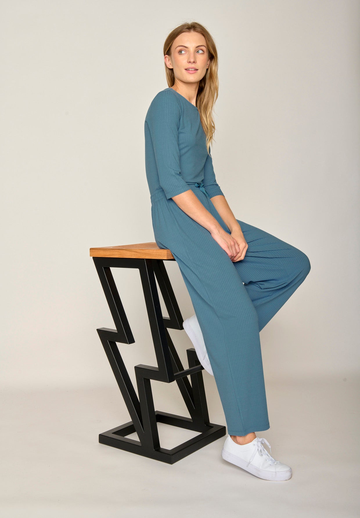 Sloppy Blue: Lässige Hose aus LENZING™ ECOVERO™ für Damen [17872]