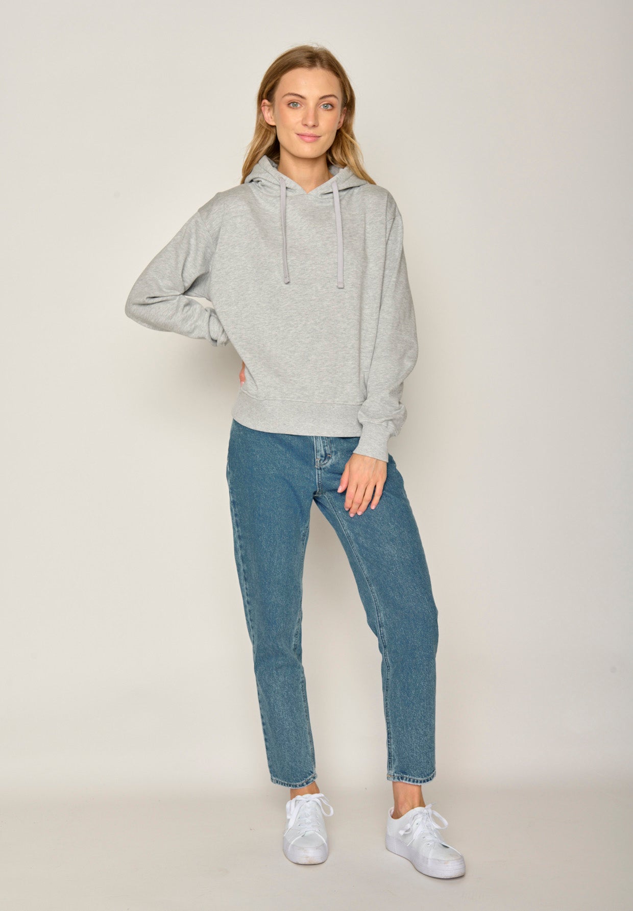 Grau:  Gemütlicher Hoodie aus Bio-Baumwoll Mix für Damen [17926]