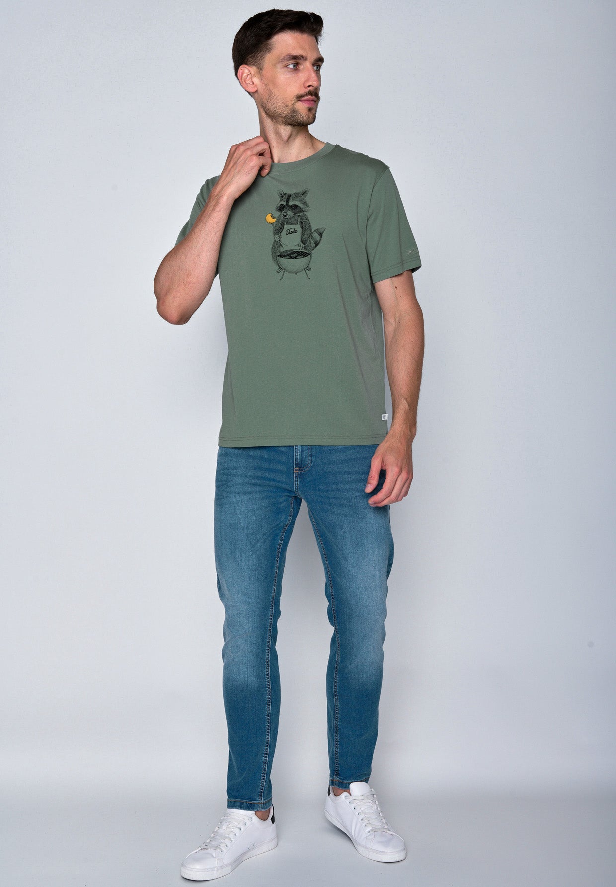 Pale Green: Lässiges Oversize-T-Shirt aus Bio-Baumwolle für Herren [18058]