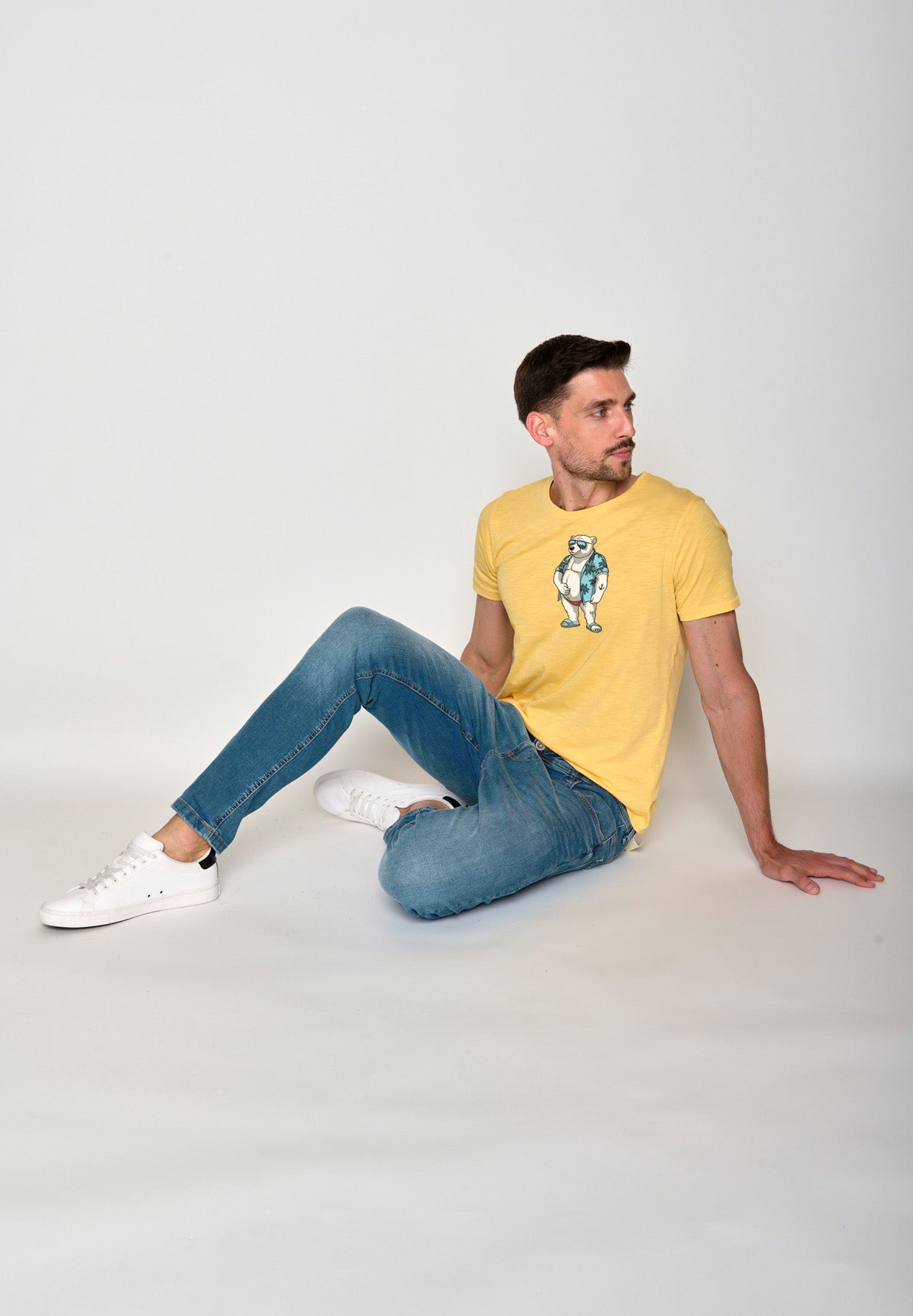 Pastel Yellow: Sportliches T-Shirt aus Bio-Baumwolle für Herren [18103]