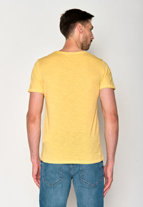 Pastel Yellow: Sportliches T-Shirt aus Bio-Baumwolle für Herren [18105]