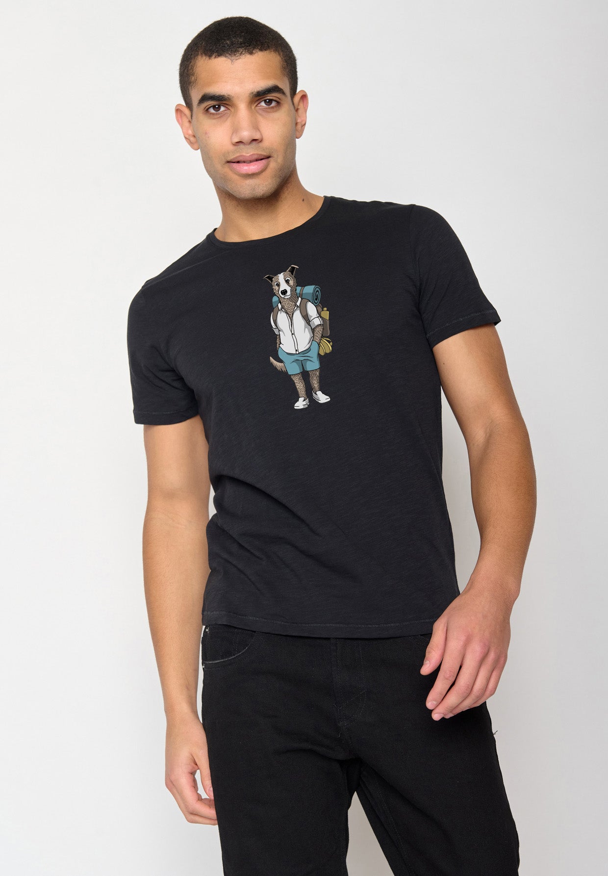 Black: Lässiges T-Shirt aus Bio-Baumwolle für Herren [18127]