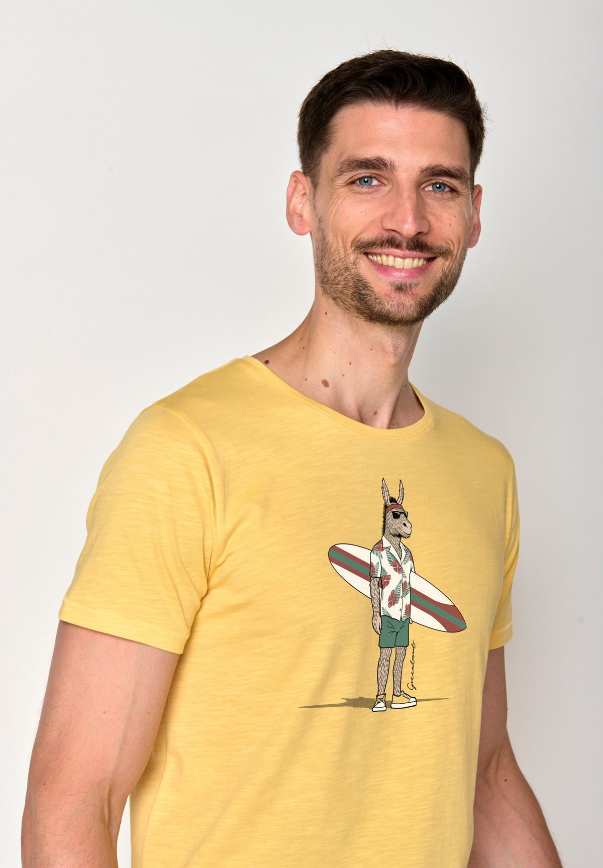 Pastel Yellow: Sportliches T-Shirt aus Bio-Baumwolle für Herren [18156]