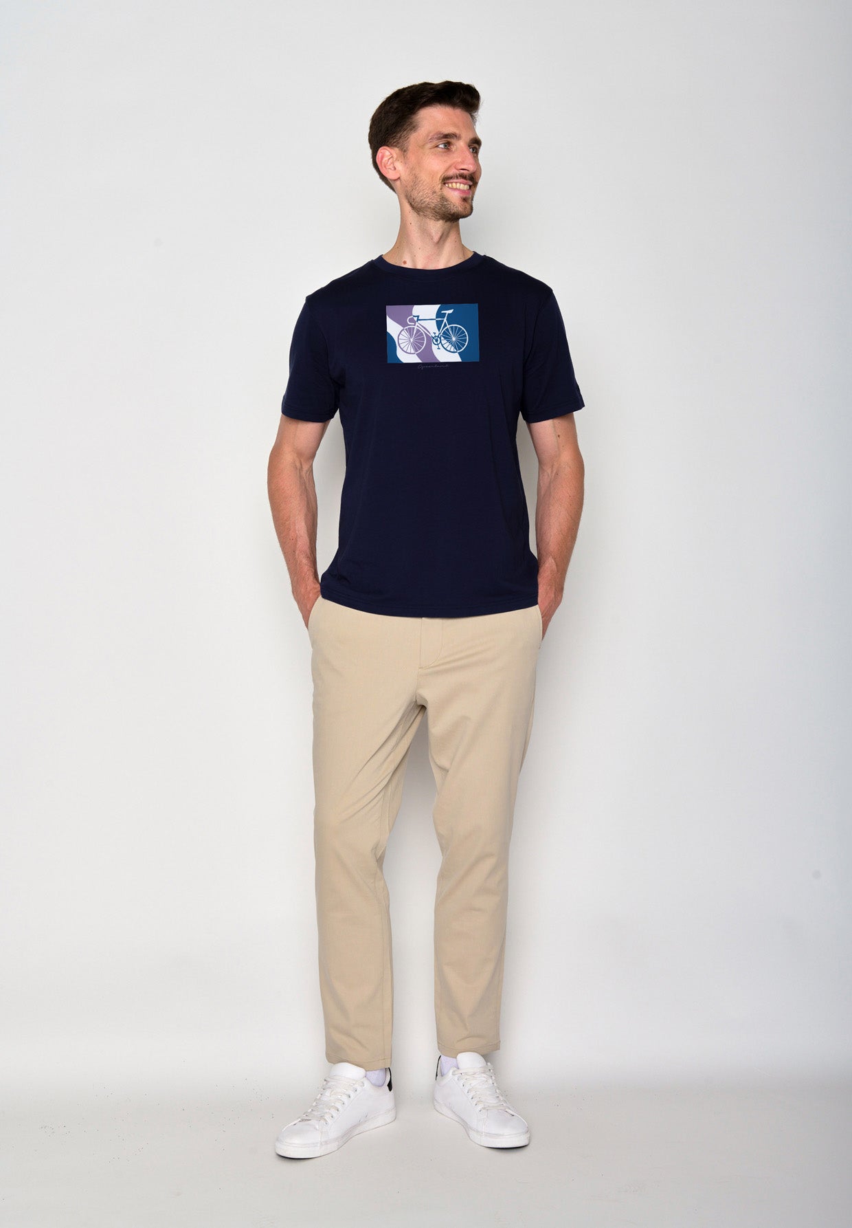 Navy: Lässiges Oversize-T-Shirt aus Bio-Baumwolle für Herren [18335]