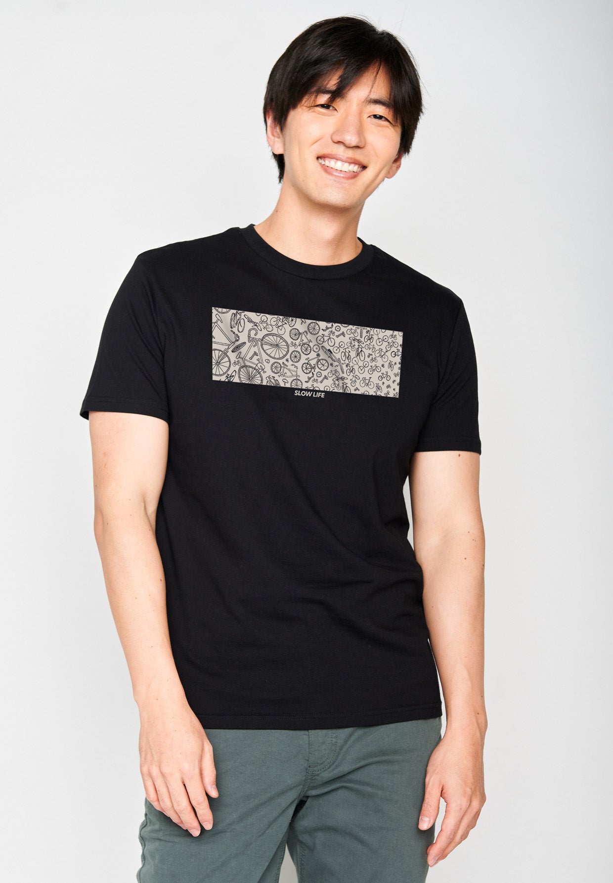 Black: Sportliches T-Shirt aus Bio-Baumwolle für Herren [18397]