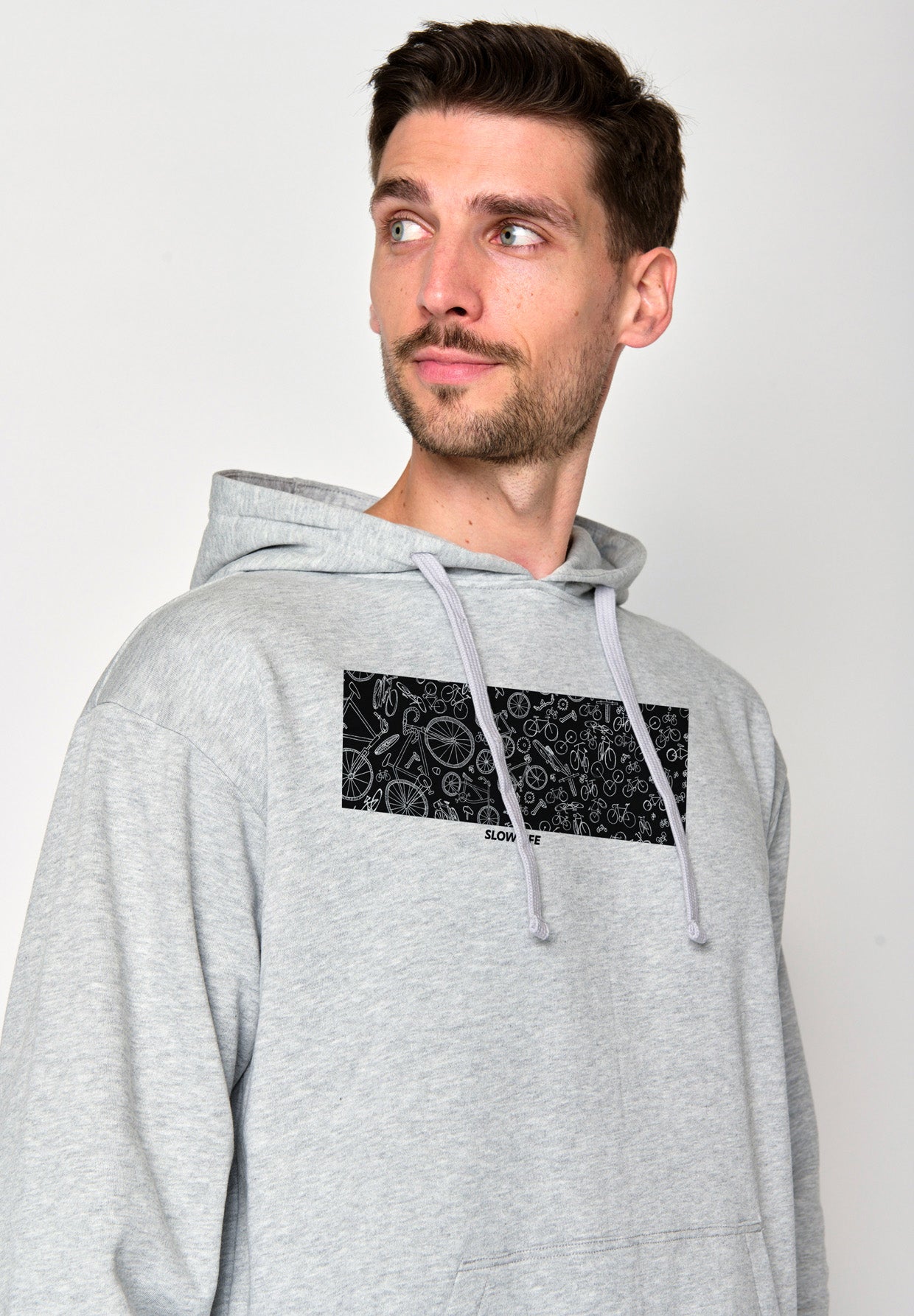 Grau:  Gemütlicher Hoodie aus Bio-Baumwolle für Herren [18410]