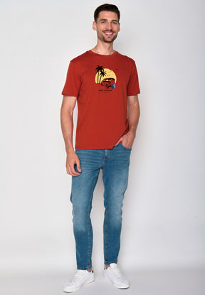 Clay Red: Lässiges Oversize-T-Shirt aus Bio-Baumwolle für Herren [18484]
