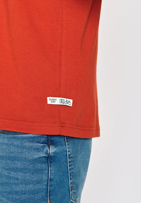 Clay Red: Lässiges Oversize-T-Shirt aus Bio-Baumwolle für Herren [18488]