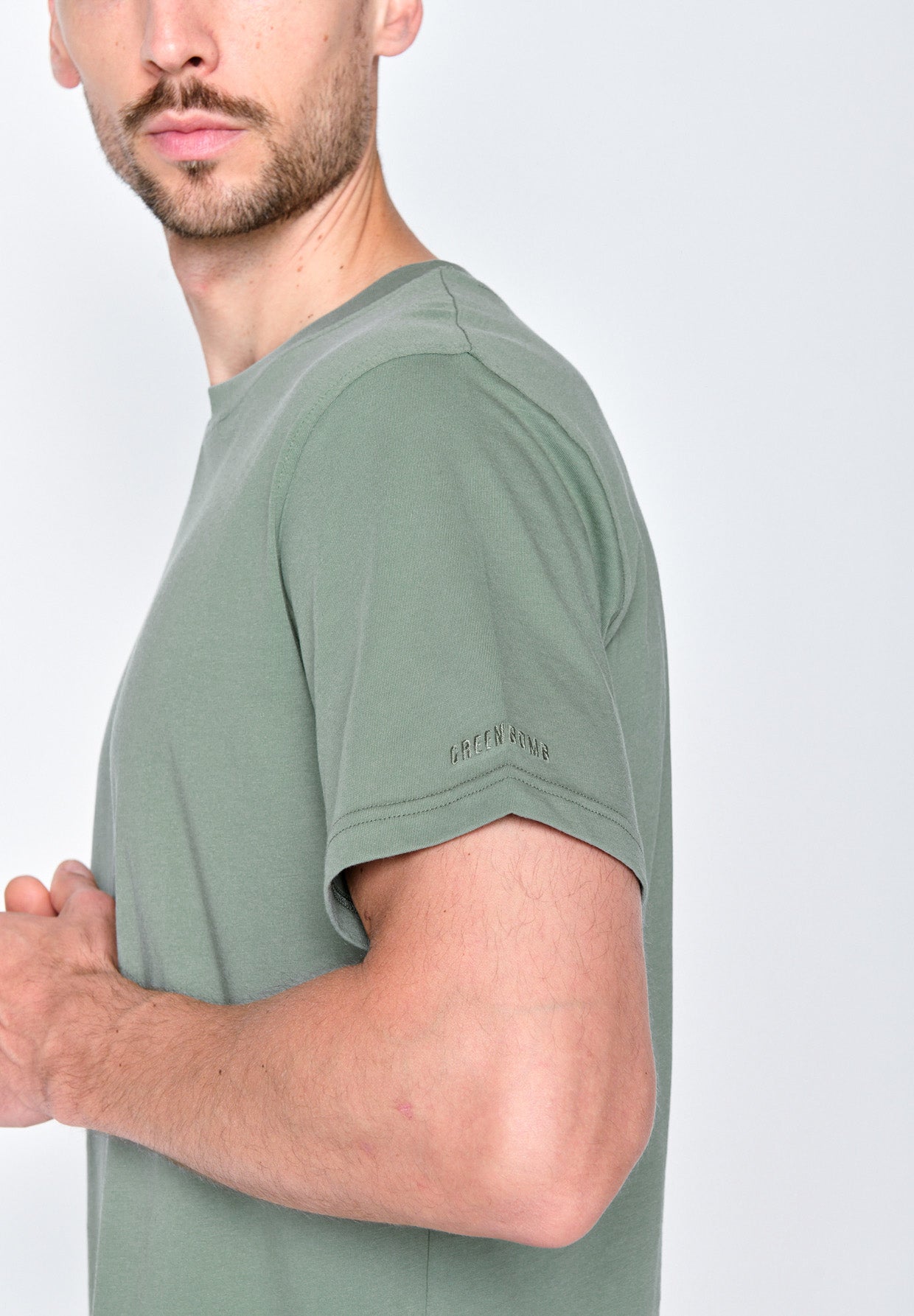 Pale Green: Lässiges Oversize-T-Shirt aus Bio-Baumwolle für Herren [18516]