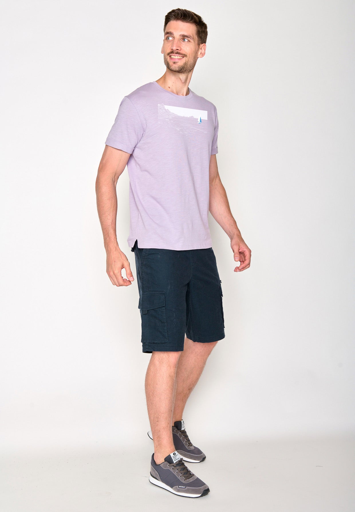 Lilac: Lässiges T-Shirt aus Bio-Baumwoll Mix für Herren [18538]