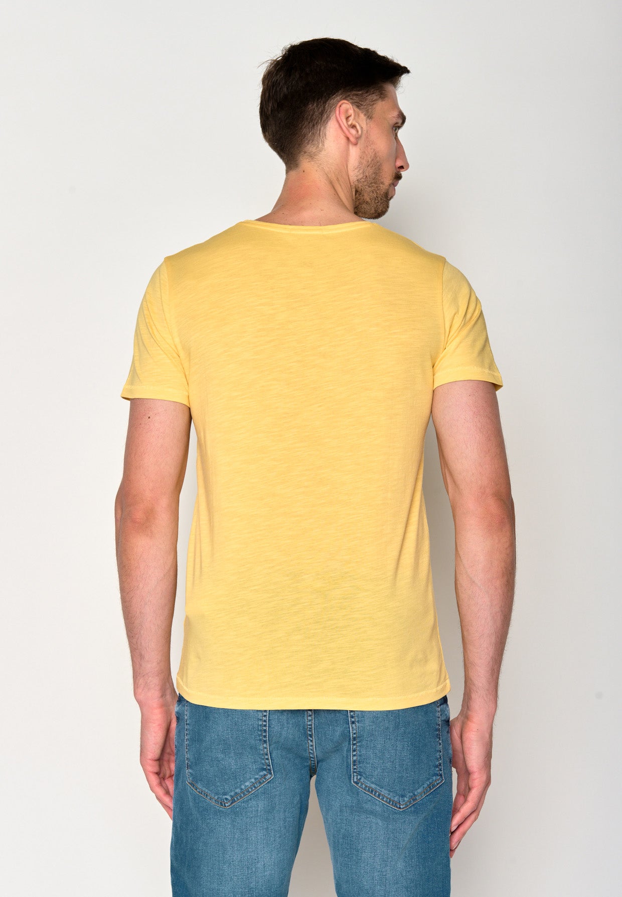 Gelb:  Lässiges T-Shirt aus Bio-Baumwolle für Herren [18627]