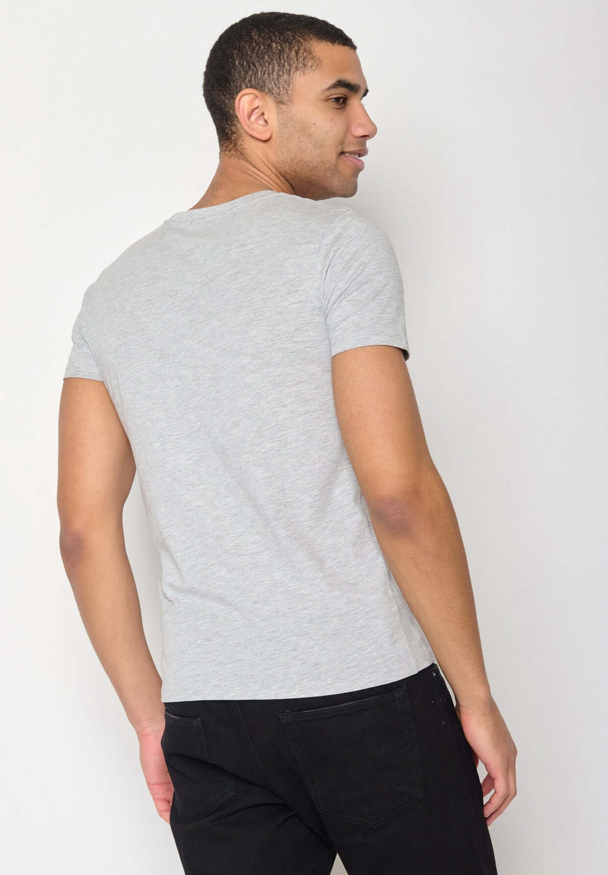 Grau:  Sportliches T-Shirt aus Bio-Baumwolle für Herren [18633]