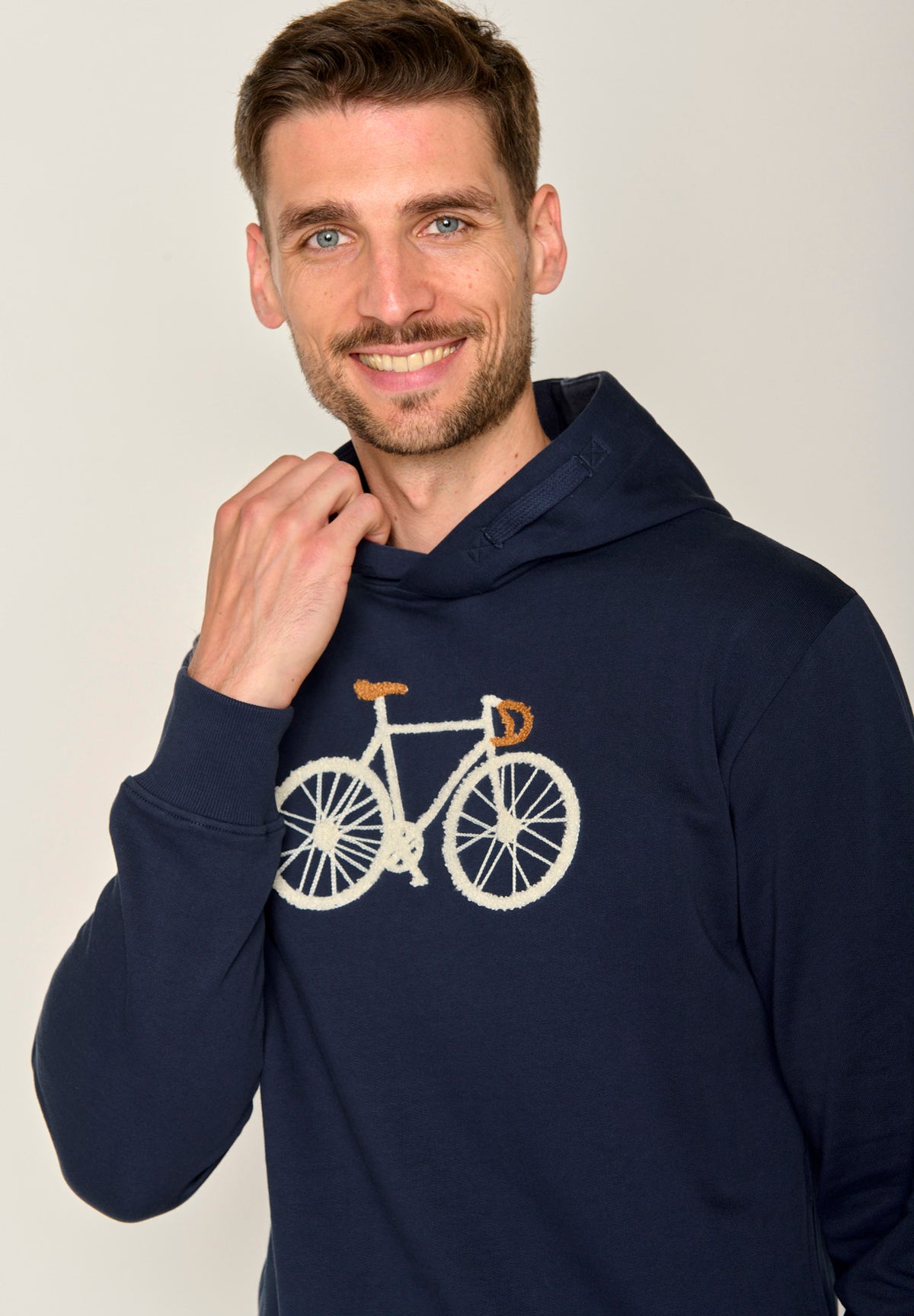 Navy: Kuschliger Hoodie aus Bio-Baumwolle für Herren [18659]