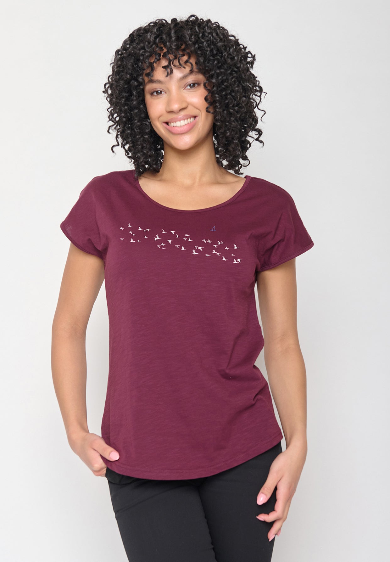 Velvet Rain: Lässiges T-Shirt aus Bio-Baumwolle für Damen [18679]