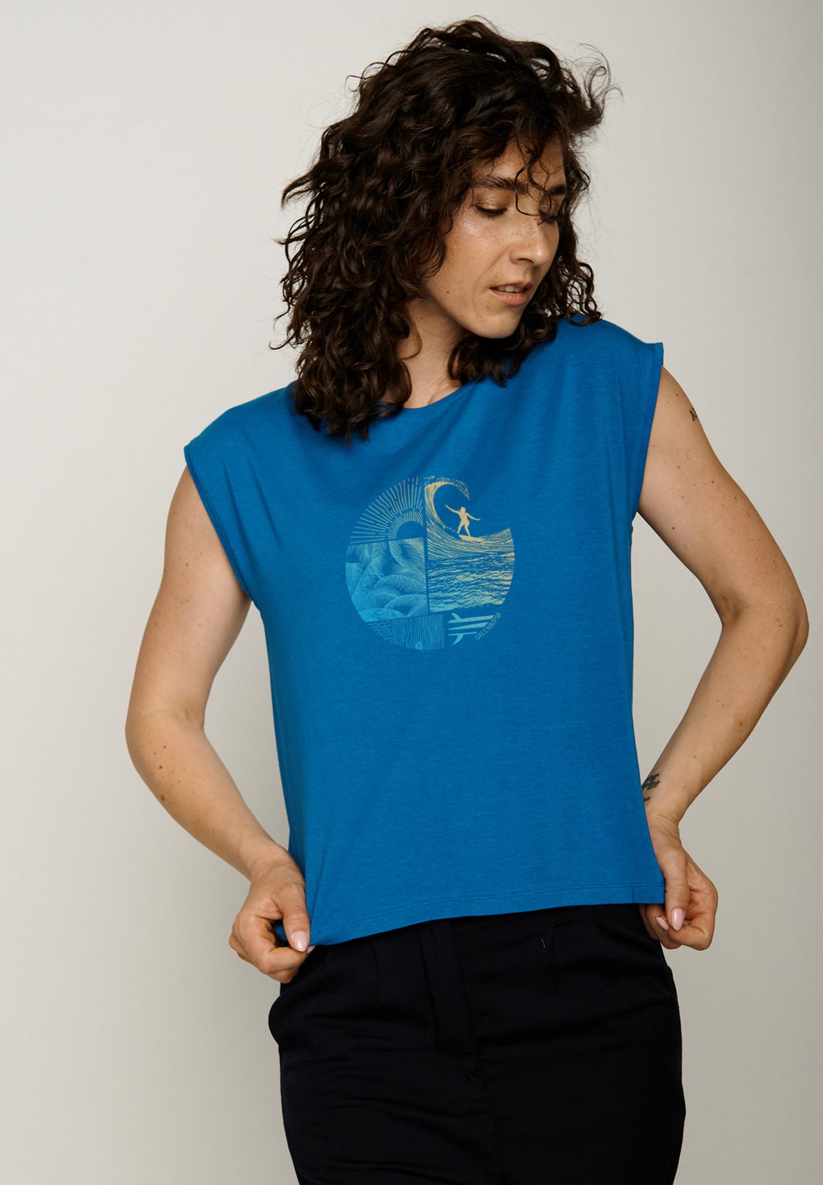 Blau:  Lässiges T-Shirt aus Bio-Baumwoll Mix für Damen [18741]