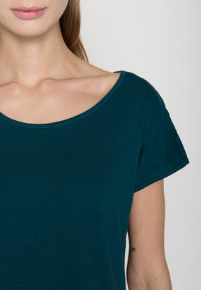 Petrol Green: Lässiges T-Shirt aus Bio-Baumwolle für Damen [18869]