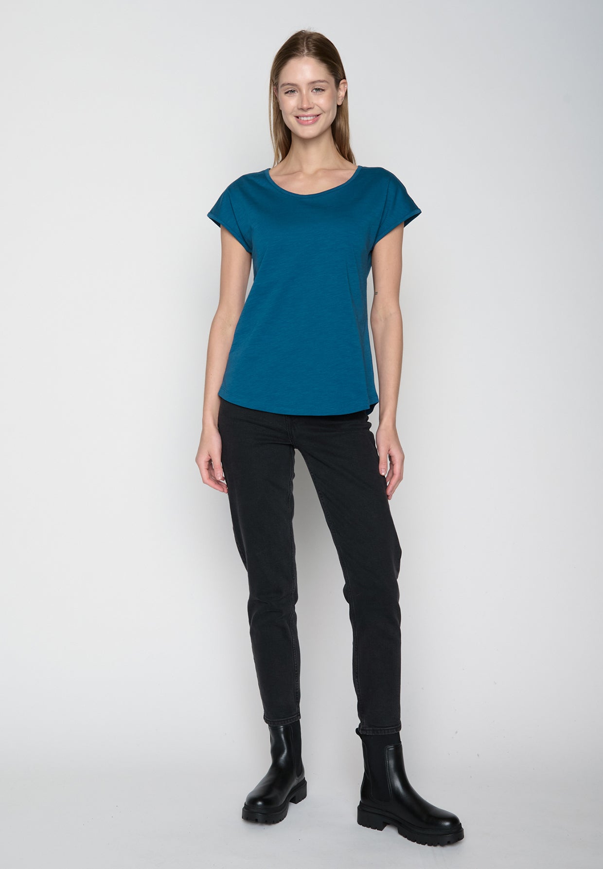 Rich Blue: Lässiges T-Shirt aus Bio-Baumwolle für Damen [19051]
