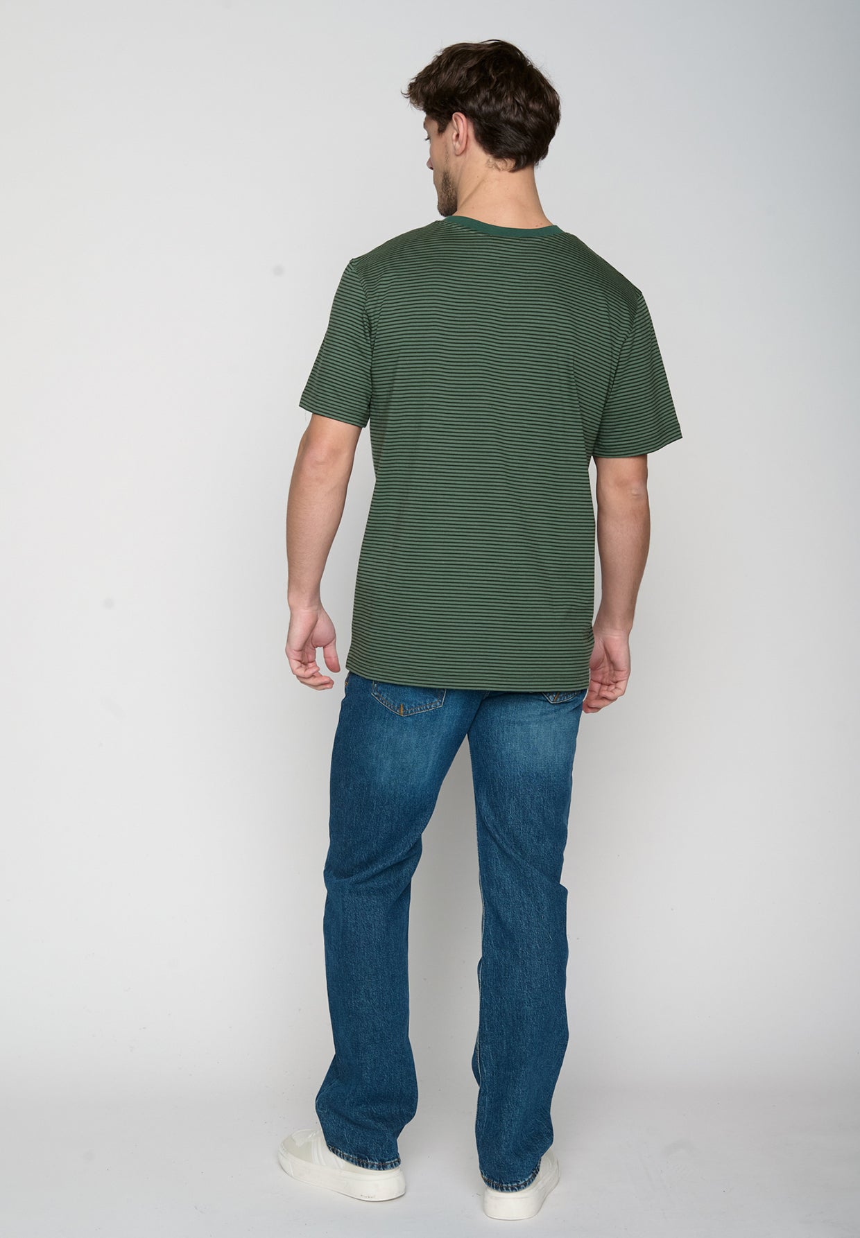 Forest Stripes: Lässiges Oversize-T-Shirt aus Bio-Baumwolle für Herren [19113]