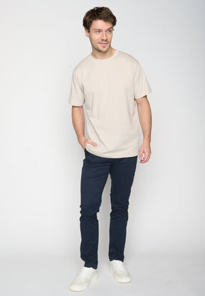 Off White: Lässiges Oversize-T-Shirt aus Bio-Baumwolle für Herren [19117]