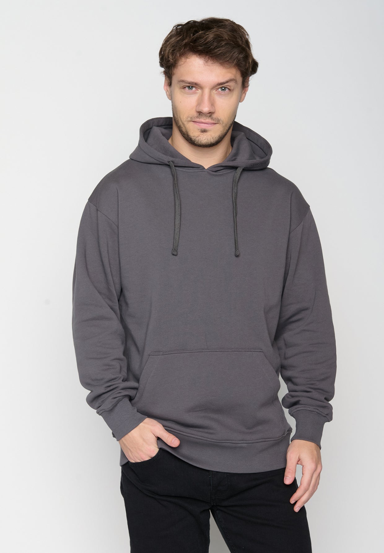 Anthracite: Gemütlicher Hoodie aus Bio-Baumwolle für Herren [19130]