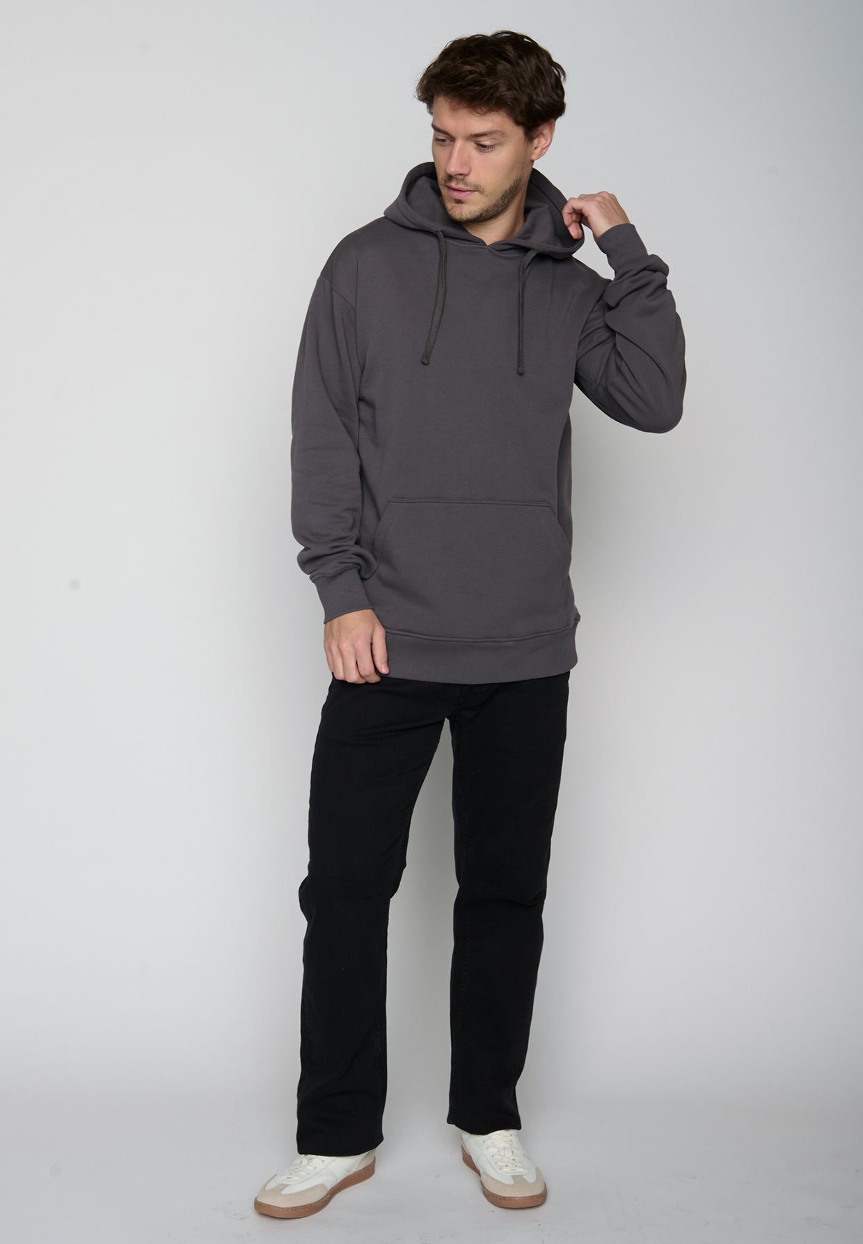 Anthracite: Gemütlicher Hoodie aus Bio-Baumwolle für Herren [19131]