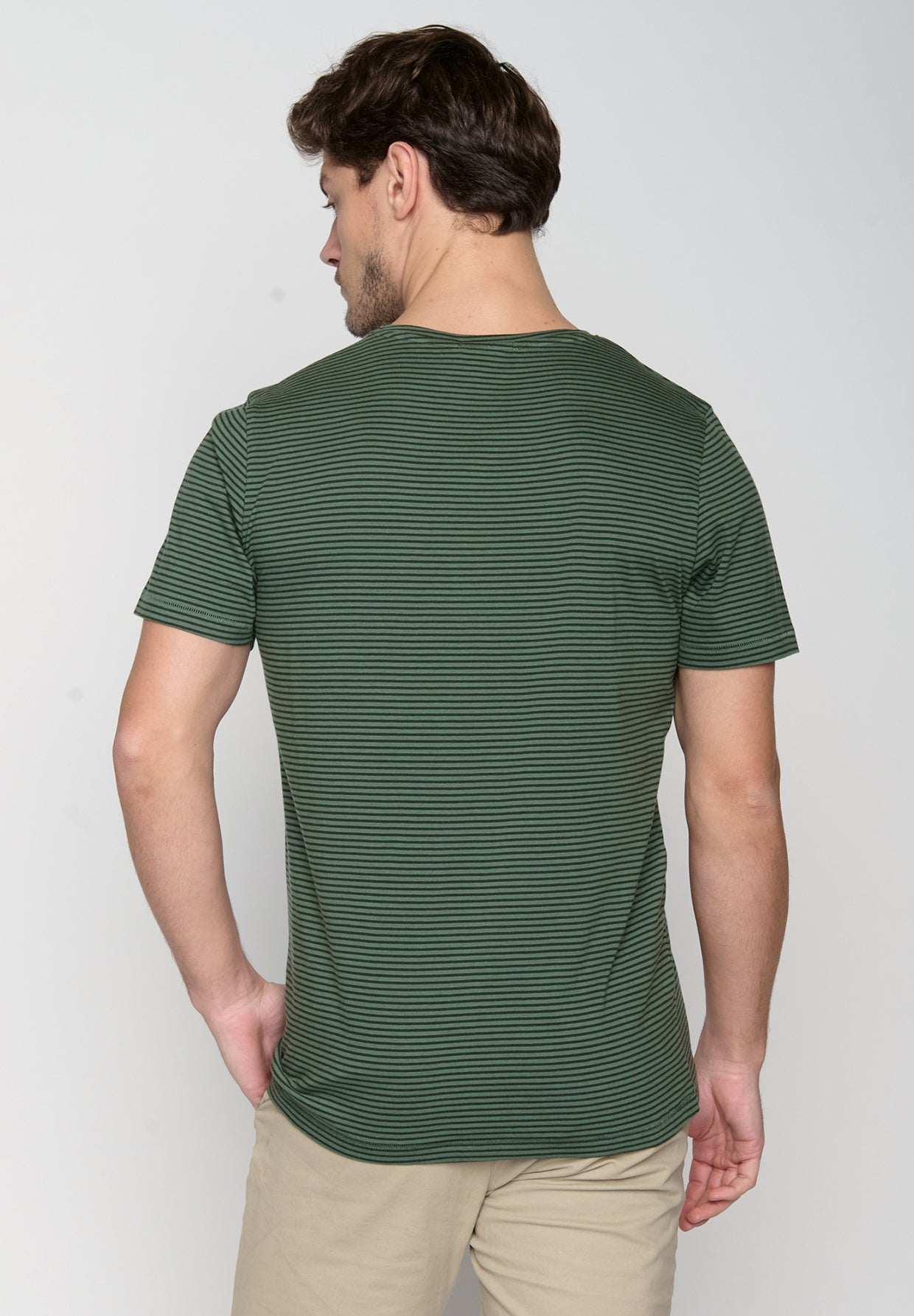 Forest Stripes: Sportliches T-Shirt aus Bio-Baumwolle für Herren [19233]