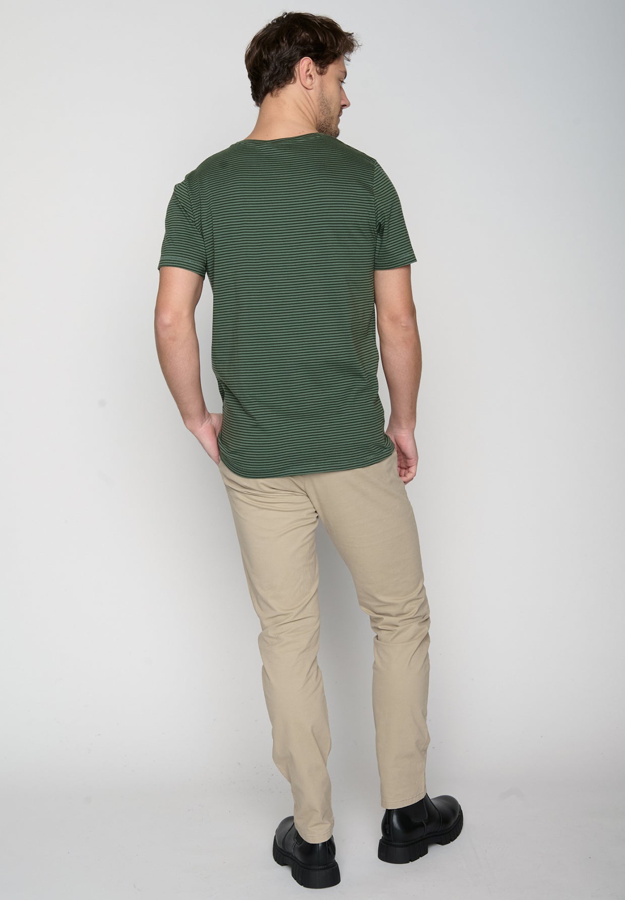 Grün:  Lässiges T-Shirt aus Bio-Baumwolle für Herren [19234]