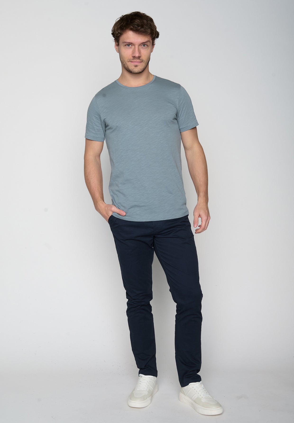 Blau:  Lässiges T-Shirt aus Bio-Baumwolle für Herren [19238]